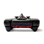 خرید کنترلر سفارشی DualSense طرح The Witcher Black